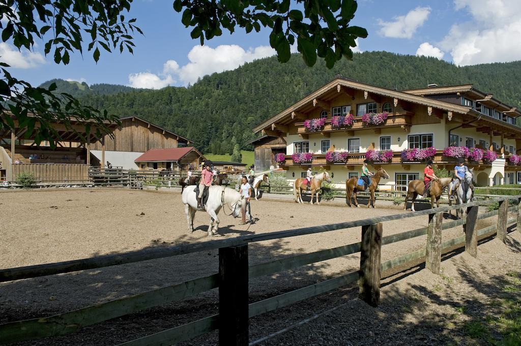 Gasthaus Mitterjager Kirchdorf in Tirol Eksteriør billede